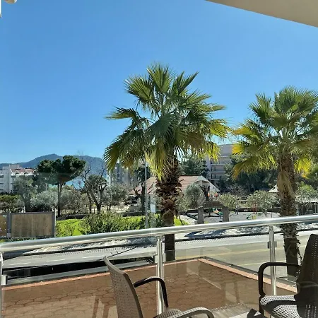Deniz Manzarali, Plaja 100 Metre, Luks 2 Apartamento *